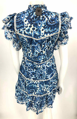 HOUSE OF HARLOW Blue White Print Ruffle Trim Size SMALL (S) Dress