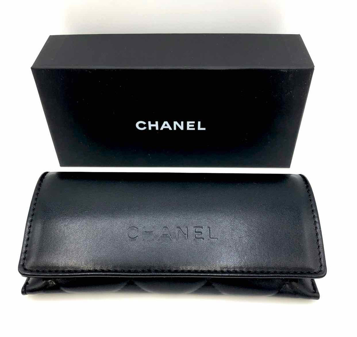 CHANEL Black Leather Quilted Sunglasses Case – ReturnStyle