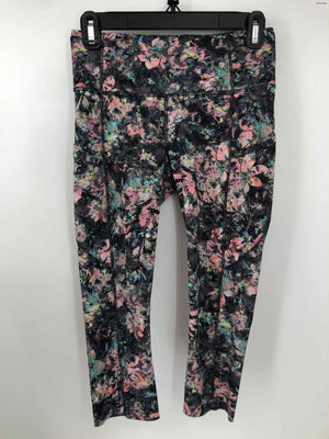 LULULEMON Dk Gray Pink Floral Crop Size 6  (S) Activewear Bottoms