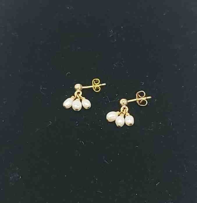 Goldtone Seed Pearls Saddle Bag Studs GF Ear