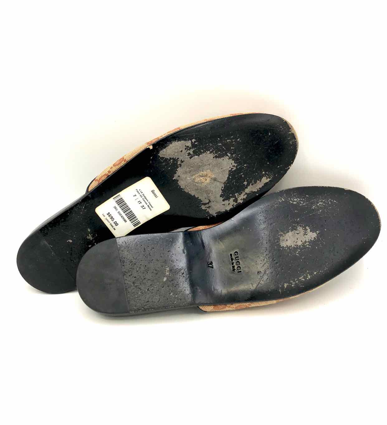 GUCCI Pink & Green Made in Italy Monogram Mule Shoe Size 37 US: 7 Shoe ReturnStyle GUCCI Pink & Green Made in Italy Monogram Mule Shoe Size 37 US: 7 Shoe ReturnStyle