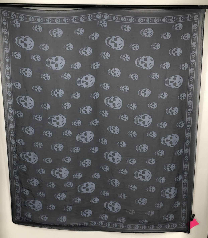 ALEXANDER McQUEEN Gray Black Silk Skull Scarf