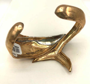 THE GOOD COLLECTIVE Copper Silvertone Whale Curl Bracelet