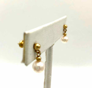 White Goldtone Pearl Earring