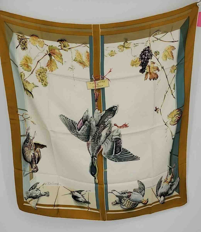 HERMES Ivory White Gray Multi Silk Pre Loved AS IS Bird Square 90cm Scarf