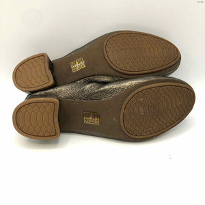 YOSI SAMRA Gold Leather 1.75" Chunky Heel Shoe Size 9 Shoes