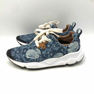 FLOWER MOUNTAIN Blue White Floral Sneaker Shoe Size 6 Shoes