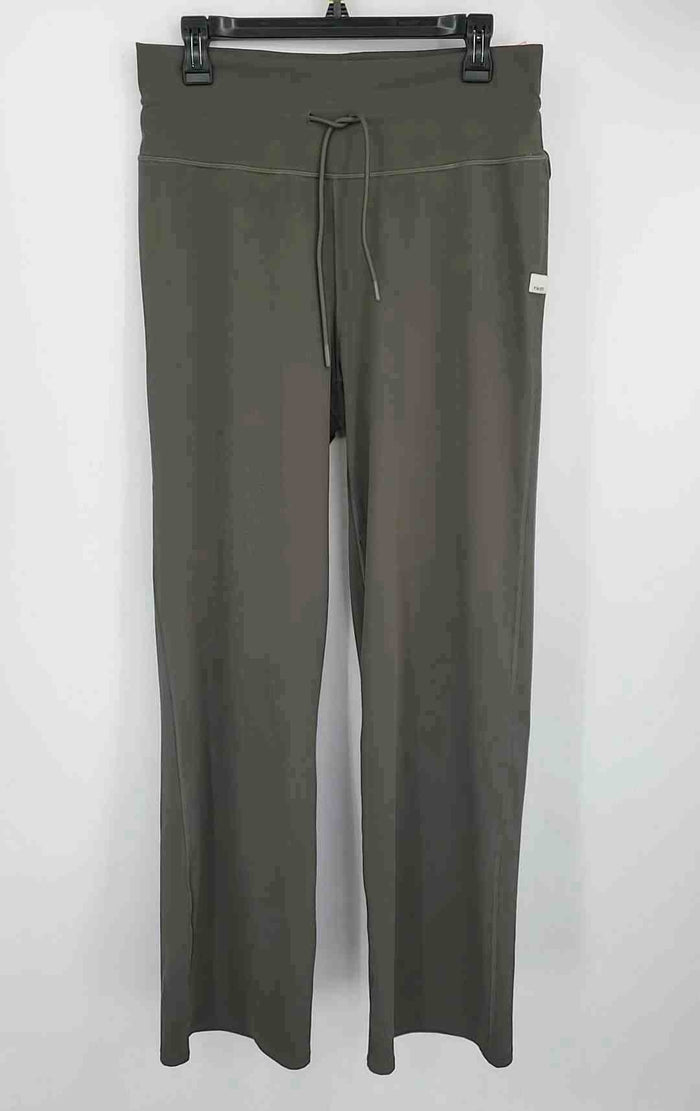 VUORI Olive Green Size LARGE  (L) Activewear Bottoms