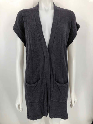 BAREFOOT DREAMS Gray Knit Wrap Size MEDIUM (M) Sweater