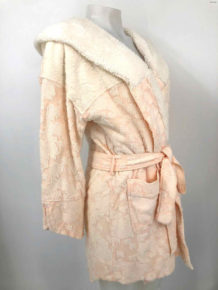 LILKA White Lt Pink Textured Wrap Size MEDIUM (M) Robe