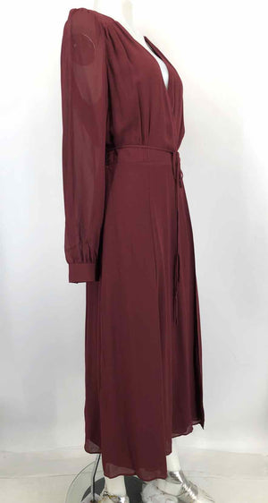 WILFRED - ARITZIA Burgundy Wrap Midi Size LARGE (L) Dress ReturnStyle WILFRED - ARITZIA Burgundy Wrap Midi Size LARGE (L) Dress ReturnStyle