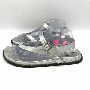 PAIGE Silver Leather Sandal Shoe Size 9-1/2 Shoes