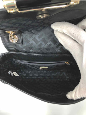 DVF - DIANE VON FURSTENBERG Black Goldtone Leather Pre Loved Quilted Purse