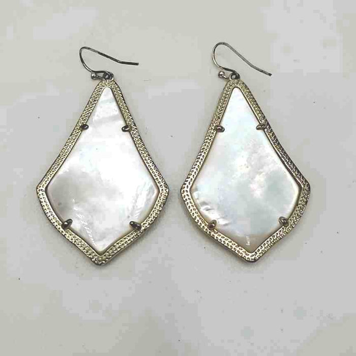 KENDRA SCOTT White Iridescent Gold Plate Kite Shape Earrings