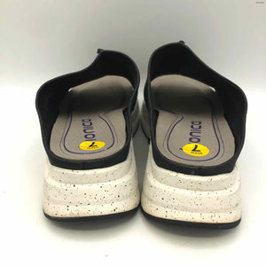 BIONICA Black Lt Gray Platform Sandal Shoe Size 7 Shoes