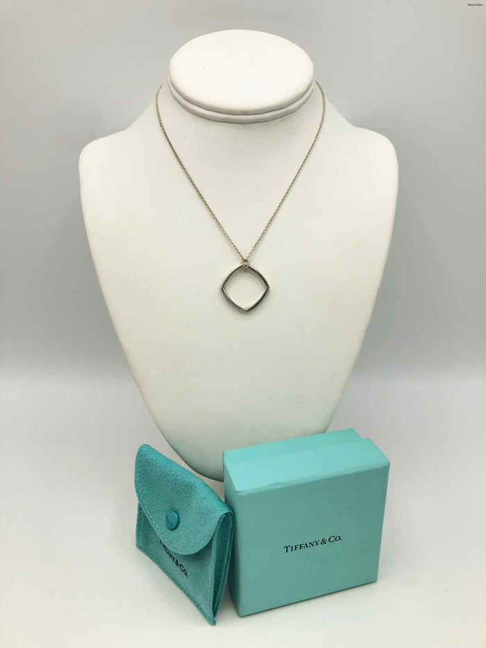 TIFFANY & CO Sterling Silver Pre Loved 16" ss Necklace