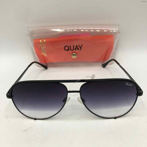 QUAY Black Pre Loved Mirrored Aviator Sunglasses w/case