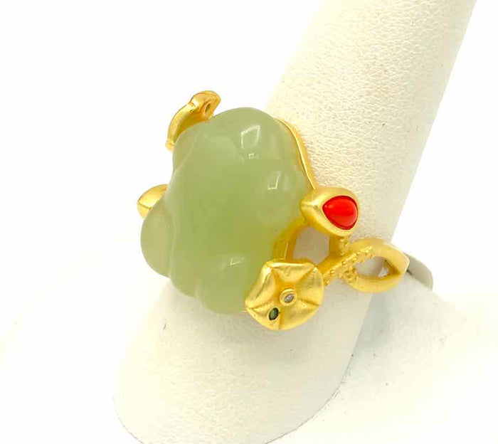 Goldtone Green Sterling Silver Pre Loved Frog 9" ss Ring