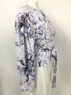 BAUM UND PFERDGARTEN Lavender White Print Wrap Size MEDIUM (M) Top