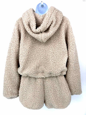 FORE Cream Fuzzy Short Pullover Size X-SMALL Sweater Set