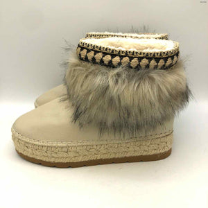 FREE PEOPLE Cream Black Leather Faux Fur Shoe Size 40 US: 9-1/2 Boots