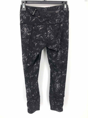 LULULEMON Black Gray Marble Print 7/8 Length Size 4  (S) Activewear Bottoms