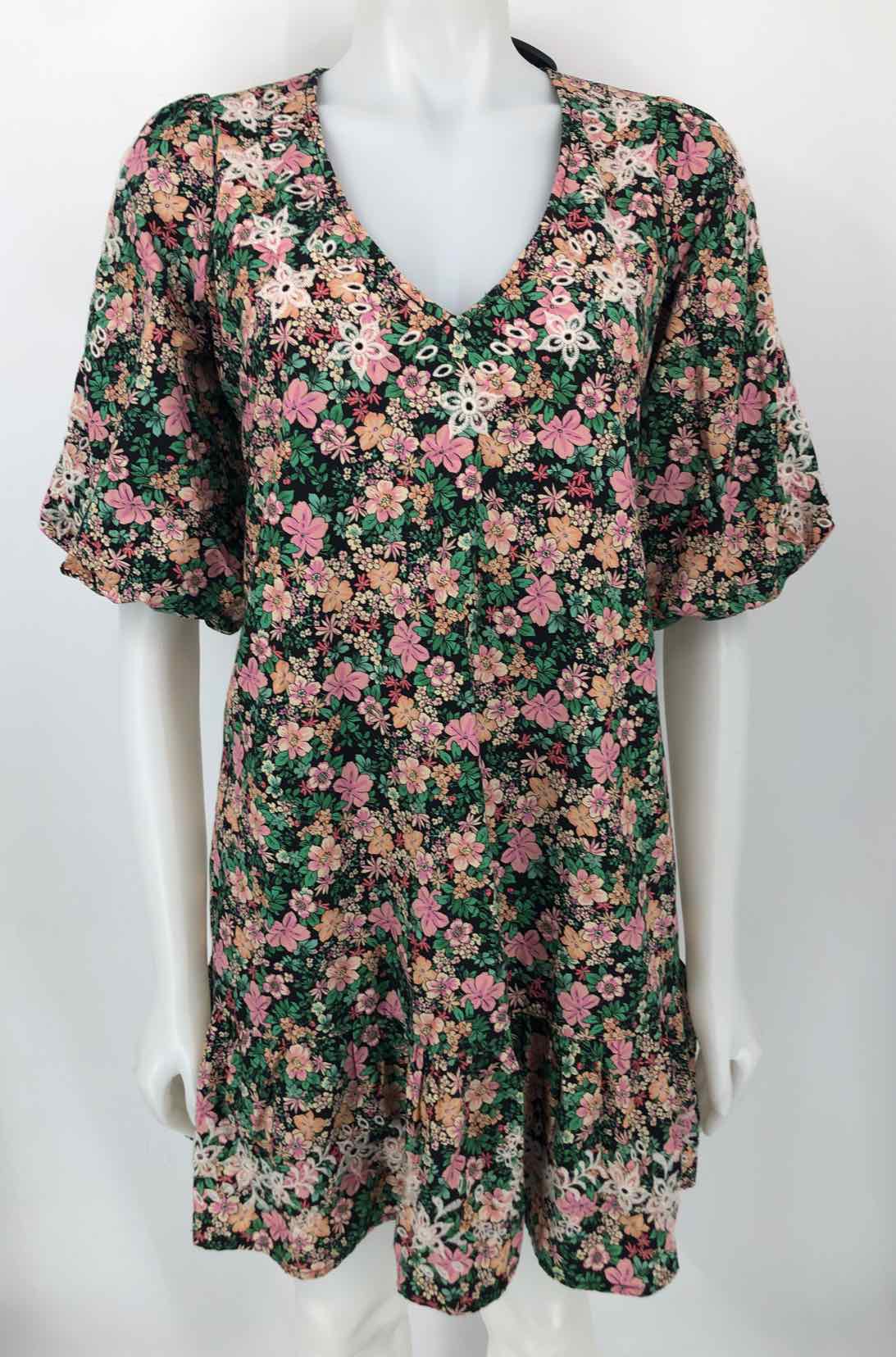 JOHNNY WAS Green Pink Multi Floral Short Sleeves Size X-SMALL Dress ReturnStyle JOHNNY WAS Green Pink Multi Floral Short Sleeves Size X-SMALL Dress ReturnStyle