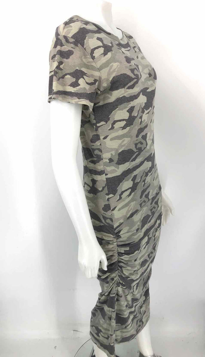 MONROW Olive Gray Camouflage Size LARGE  (L) Dress
