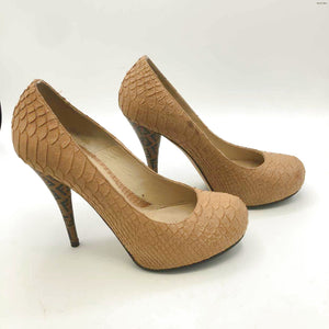 FENDI Beige Made in Italy Monogram Trim Shoe Size 39.5 US: 9 Shoes