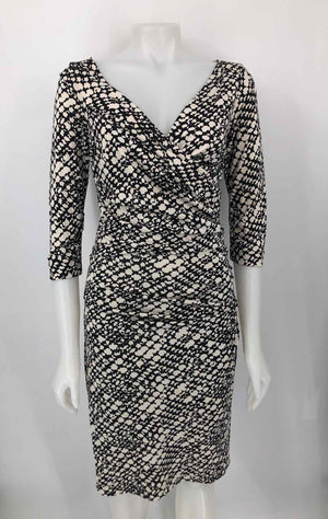 DVF - DIANE VON FURSTENBERG Black White Print 3/4 Sleeve Size 8  (M) Dress