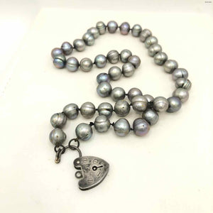 Gray Iridescent Sterling Silver Pre Loved SS Pearl Neck