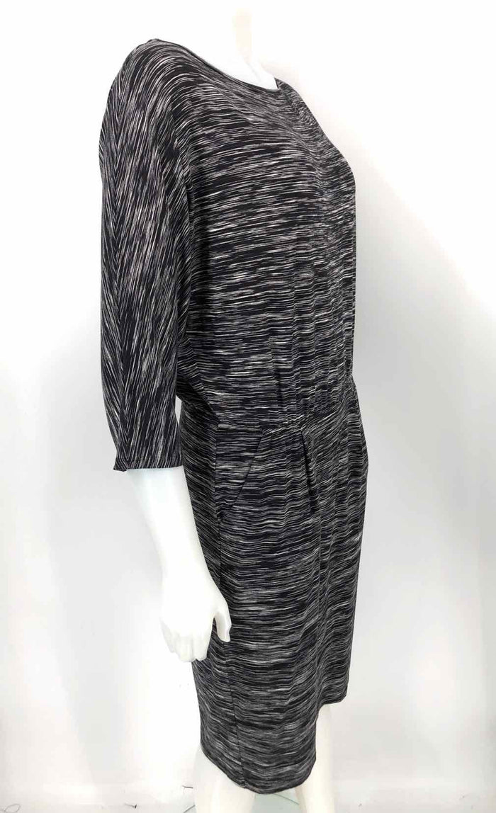 TRINA TURK Black & White Speckled Size MEDIUM (M) Dress