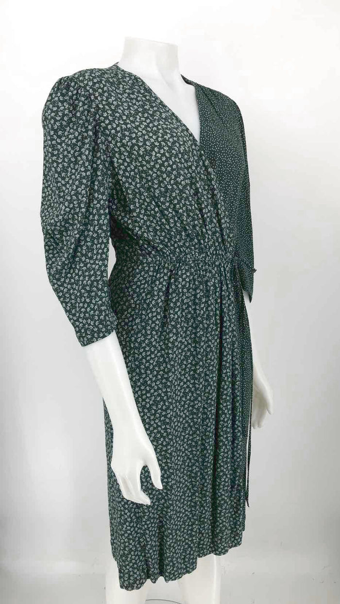 SEE BY CHLOE Forest Green White Floral Design Wrap Size MEDIUM (M) Dress