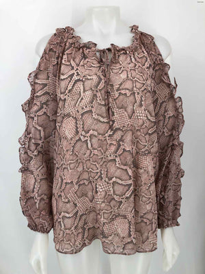 1. STATE Pink Gray Silk Reptile Cold Shoulder Size X-LARGE Top