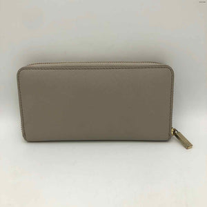 TORY BURCH Gray Goldtone Leather Pre Loved Zip Around Wallet