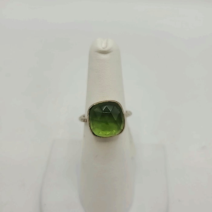 Silvertone Green Brushed Metal Faceted Ring sz 6