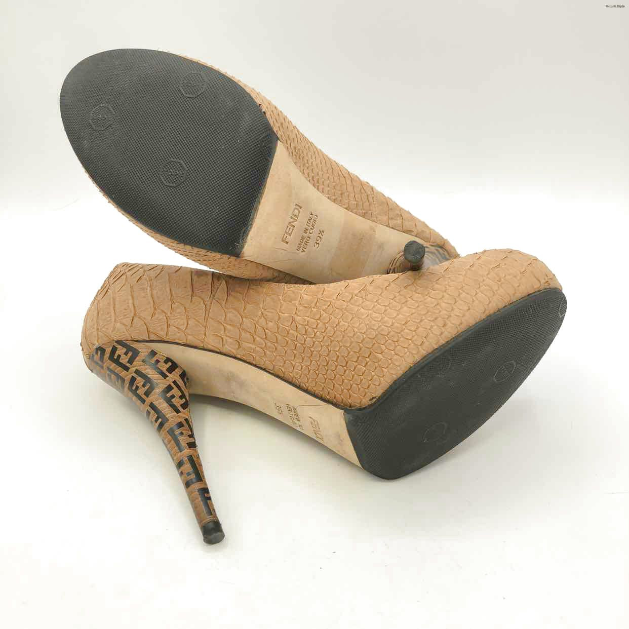 AUTHENTIC Louis Vuitton Monogram Women's Shoes Size 38.5, US