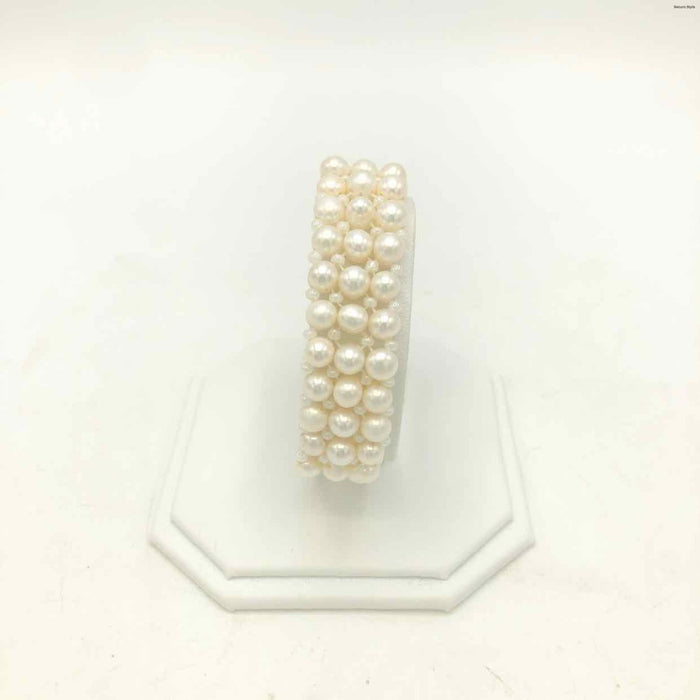 White Pearl Elastic Bracelet